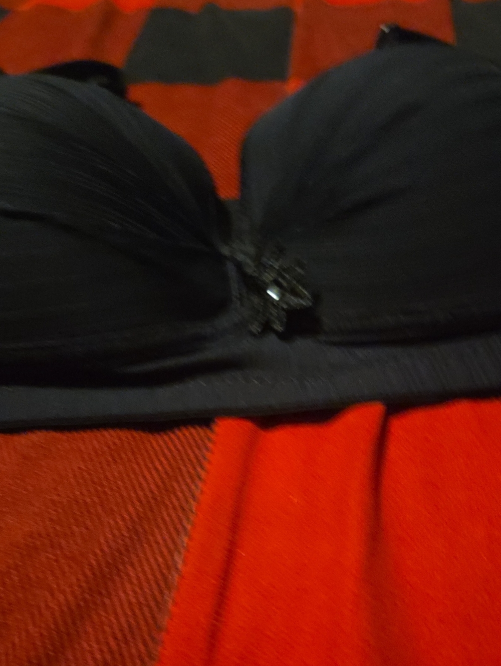 BLACK STRAP BRA